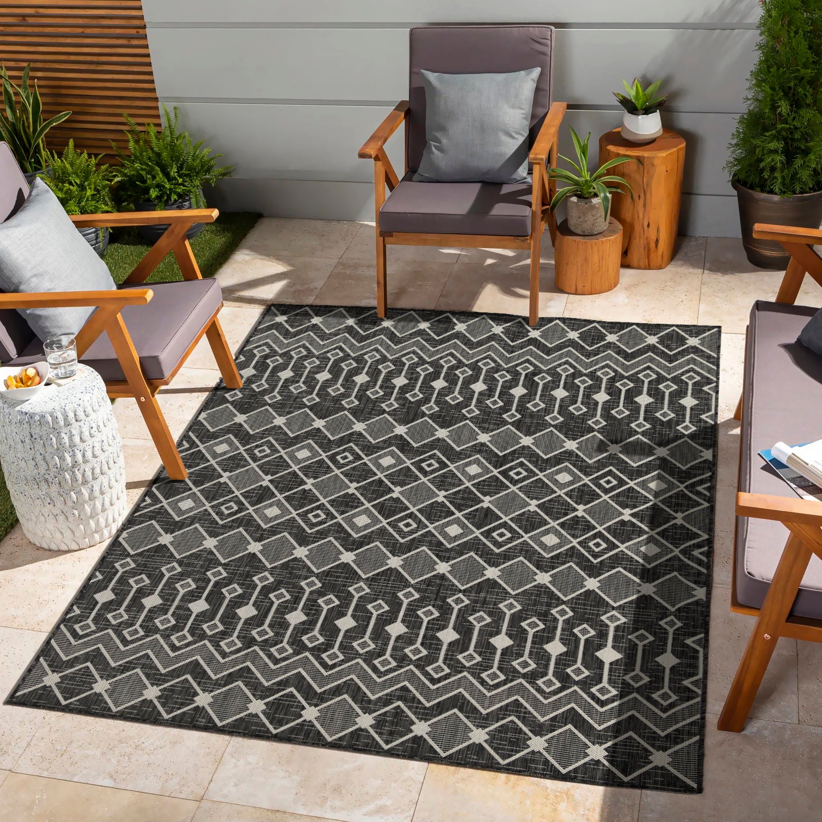 Sunshine - 2'7" X 7'3" Indoor / Outdoor, Polypropylene Area Rug Icona Home Decor