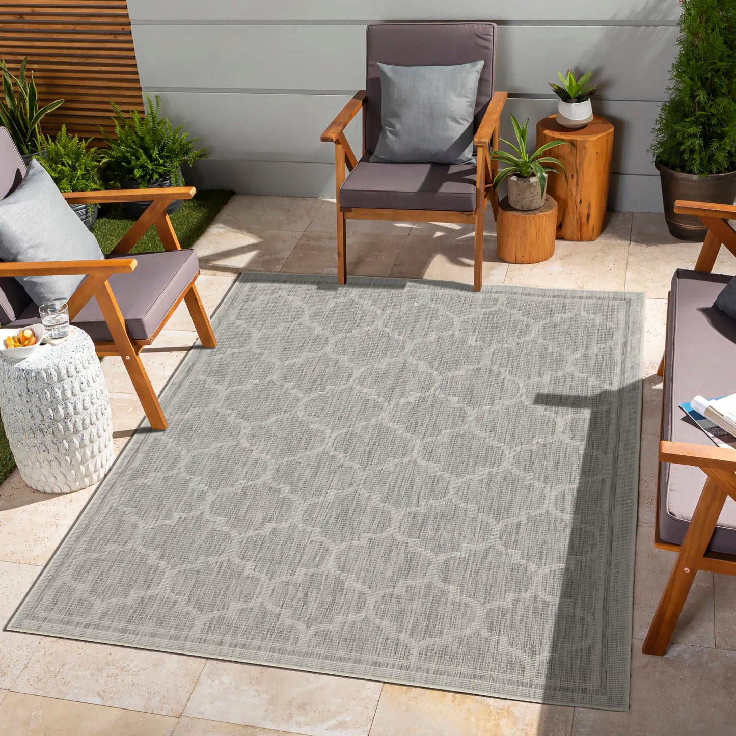Sunshine - 2'7" X 7'3" Polypropylene Indoor / Outdoor Area Rug Icona Home Decor