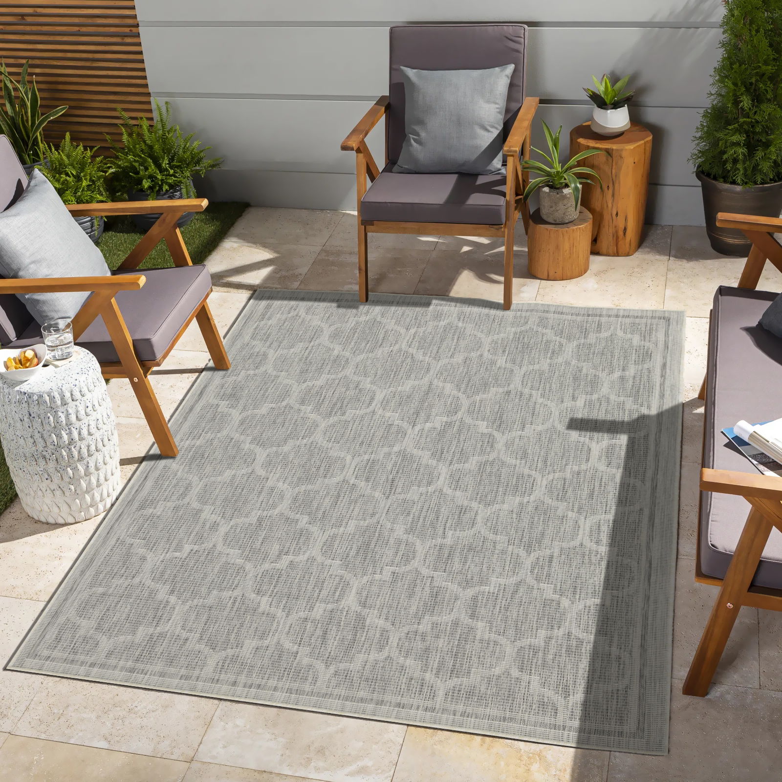 Sunshine - 2'7" X 7'3" Polypropylene Indoor / Outdoor Area Rug Icona Home Decor