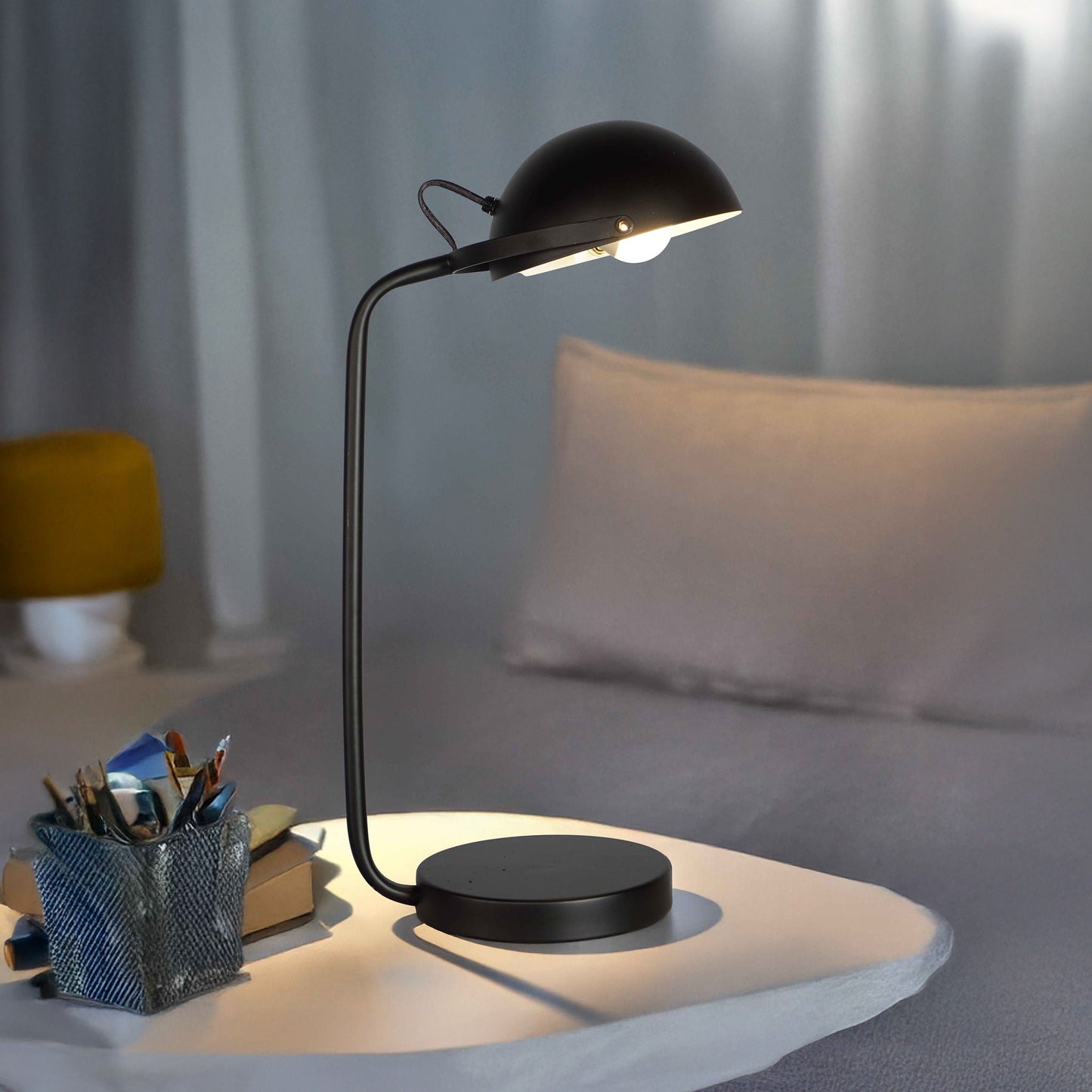 Table Lamp - Black Finish Crown Mark