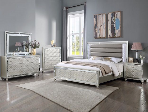 Cristian - Upholstered Bed Crown Mark
