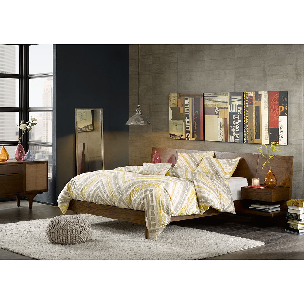 Clark - King Bed With 2 Nightstands - Pecan INK+IVY