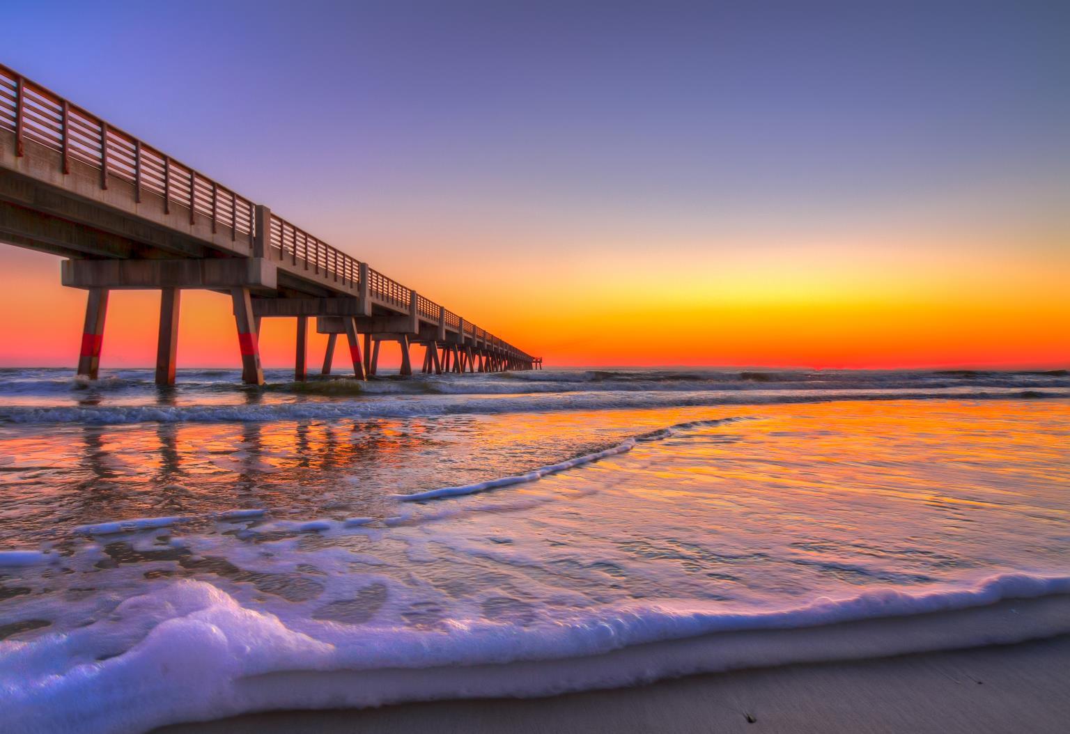 Temp Glass With Foil - Jacksonville Beach Pier - Blue Classy Art