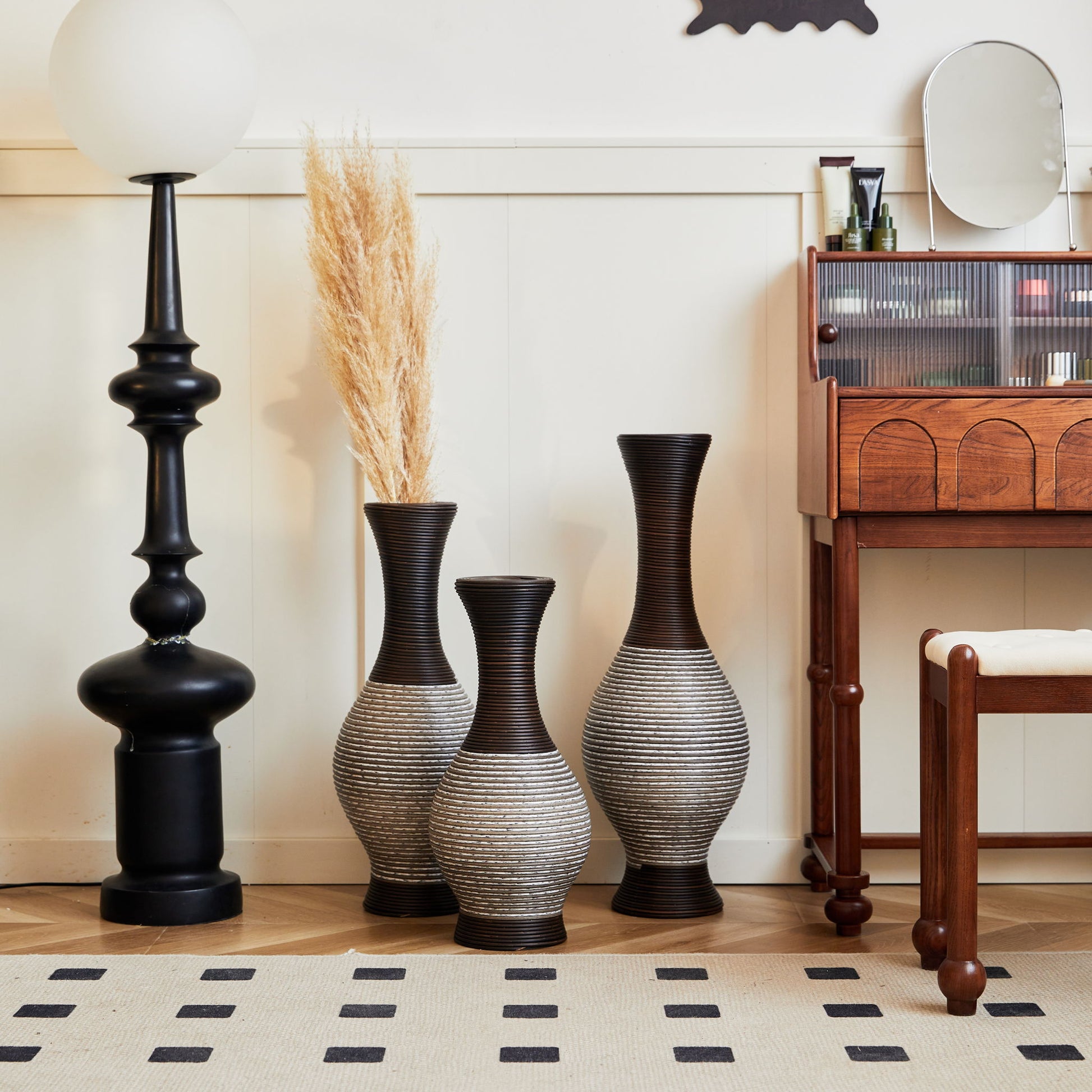 Tall Designer Floor Vase With Elegant 2 Tone Daily Nest