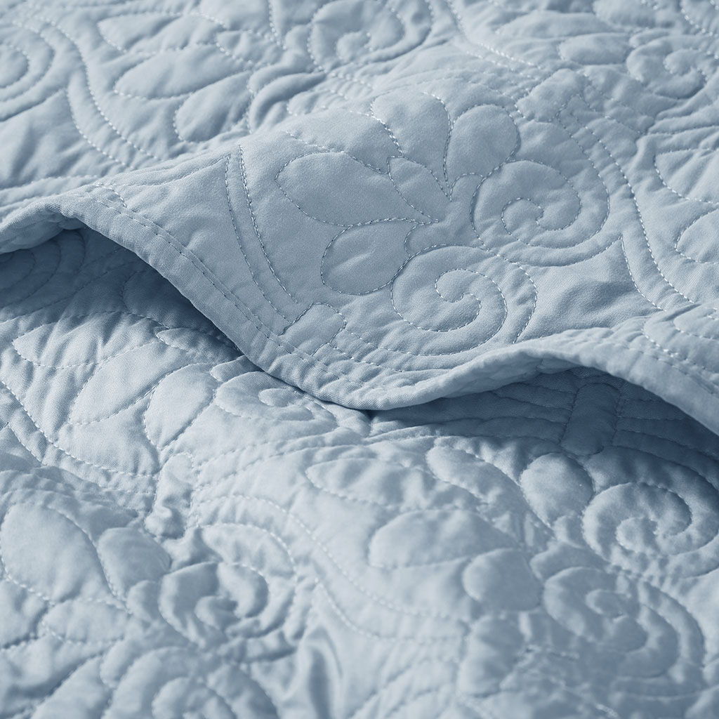 Quebec - Oversized Quilted Throw - Blue Madison Park