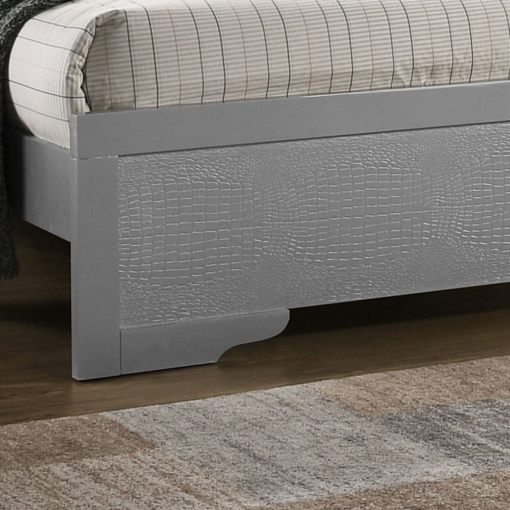 Chic Elegantly Designed Transitional Bed Glory Furniture