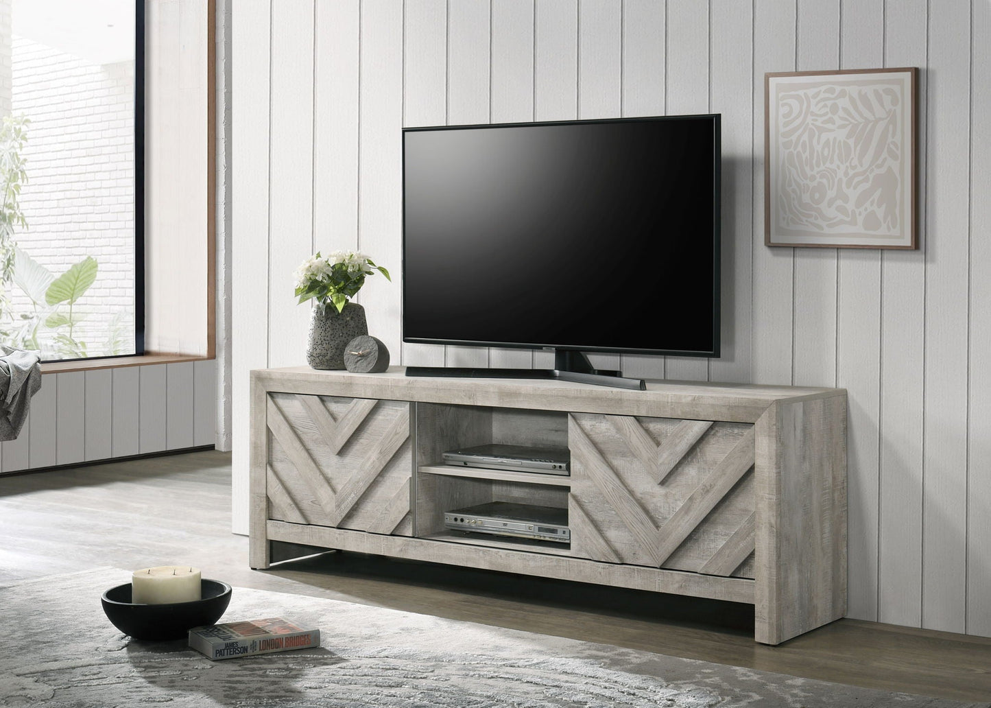 Valor - TV Stand Crown Mark