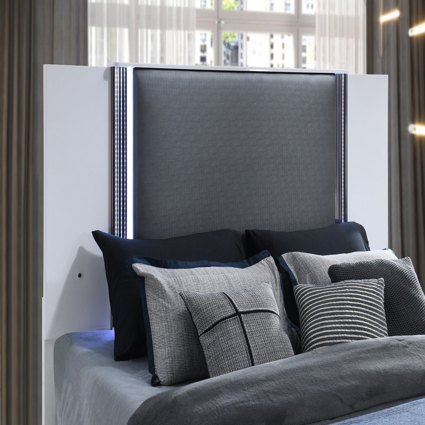 Moon - Bed & LED Accent Lighting Global Furniture USA