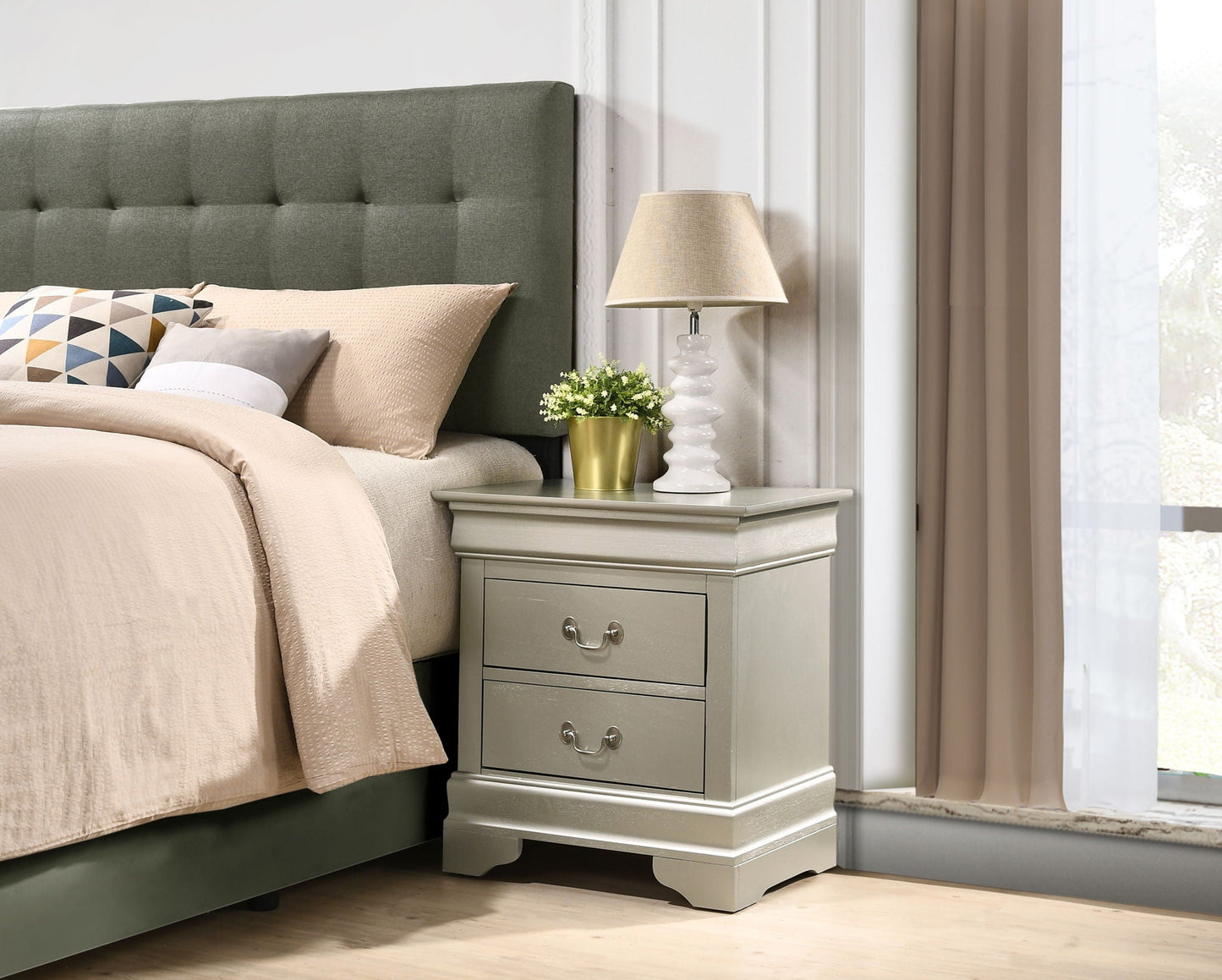 Louis Phillipe - Nightstand - Wood - Snoozhouse