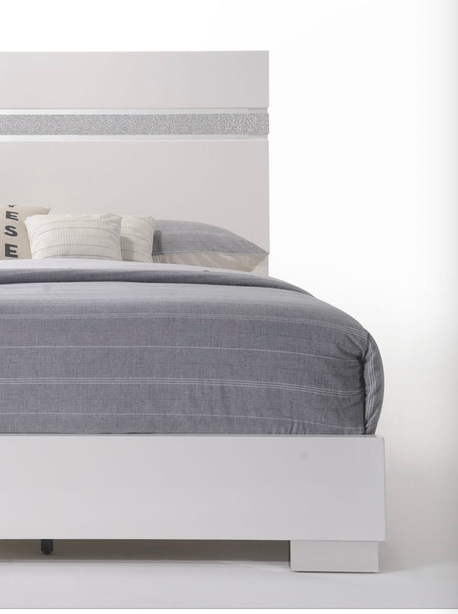 Naima - Elegance Bed Acme