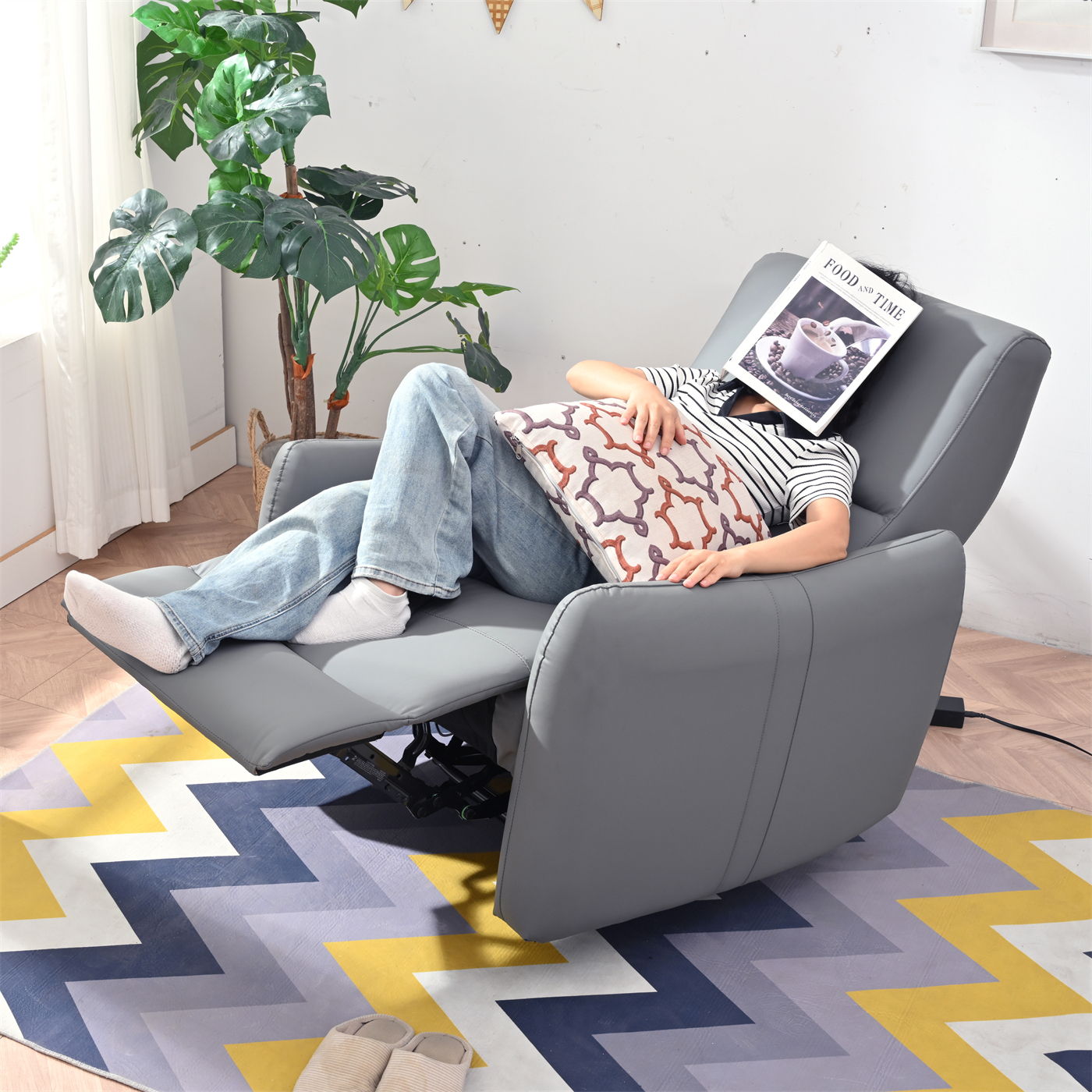 Wall Hugger Power Recliner Chair With USB Port (Type-C) Home Essentials