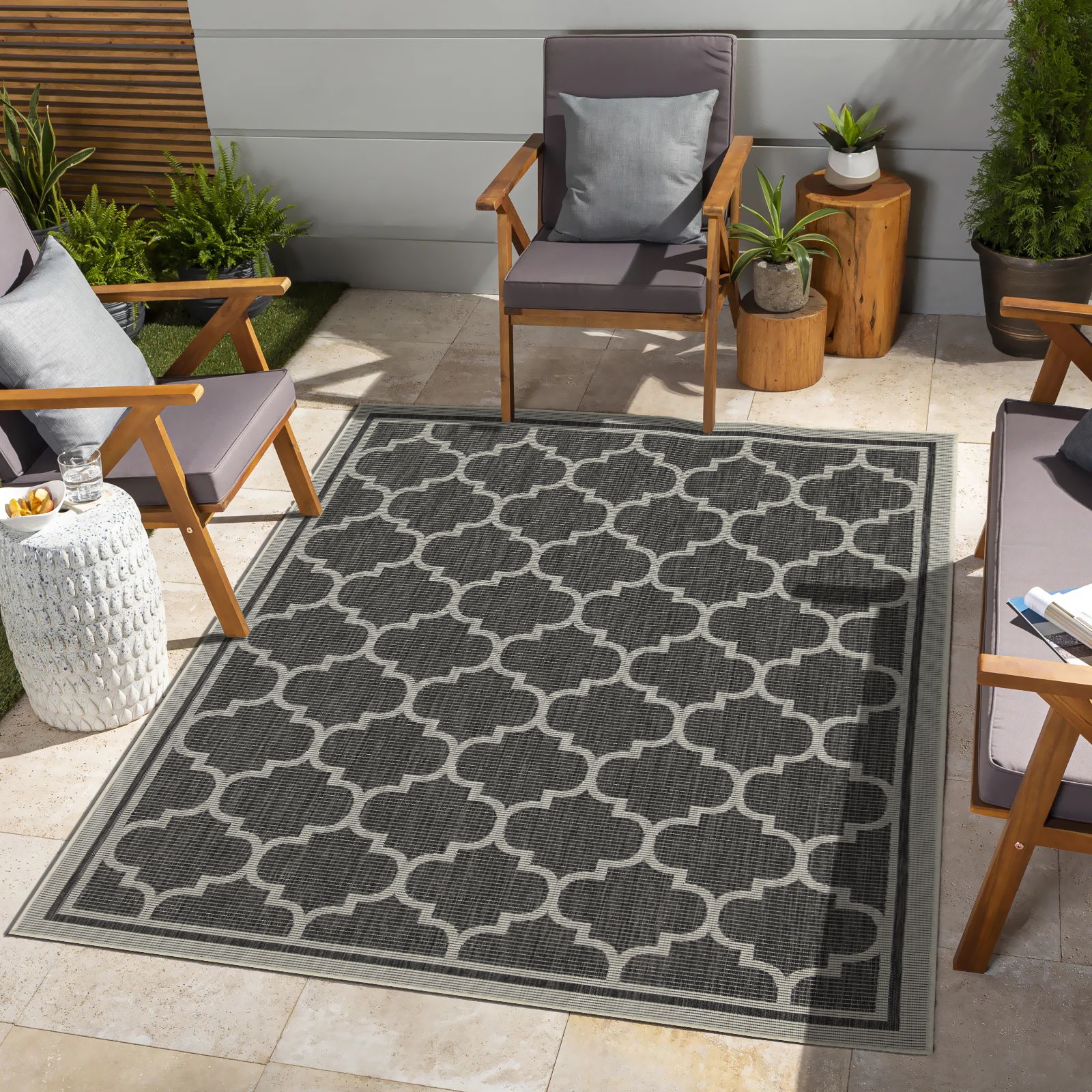 Sunshine - 2'7" X 7'3" Polypropylene Indoor / Outdoor Area Rug Icona Home Decor