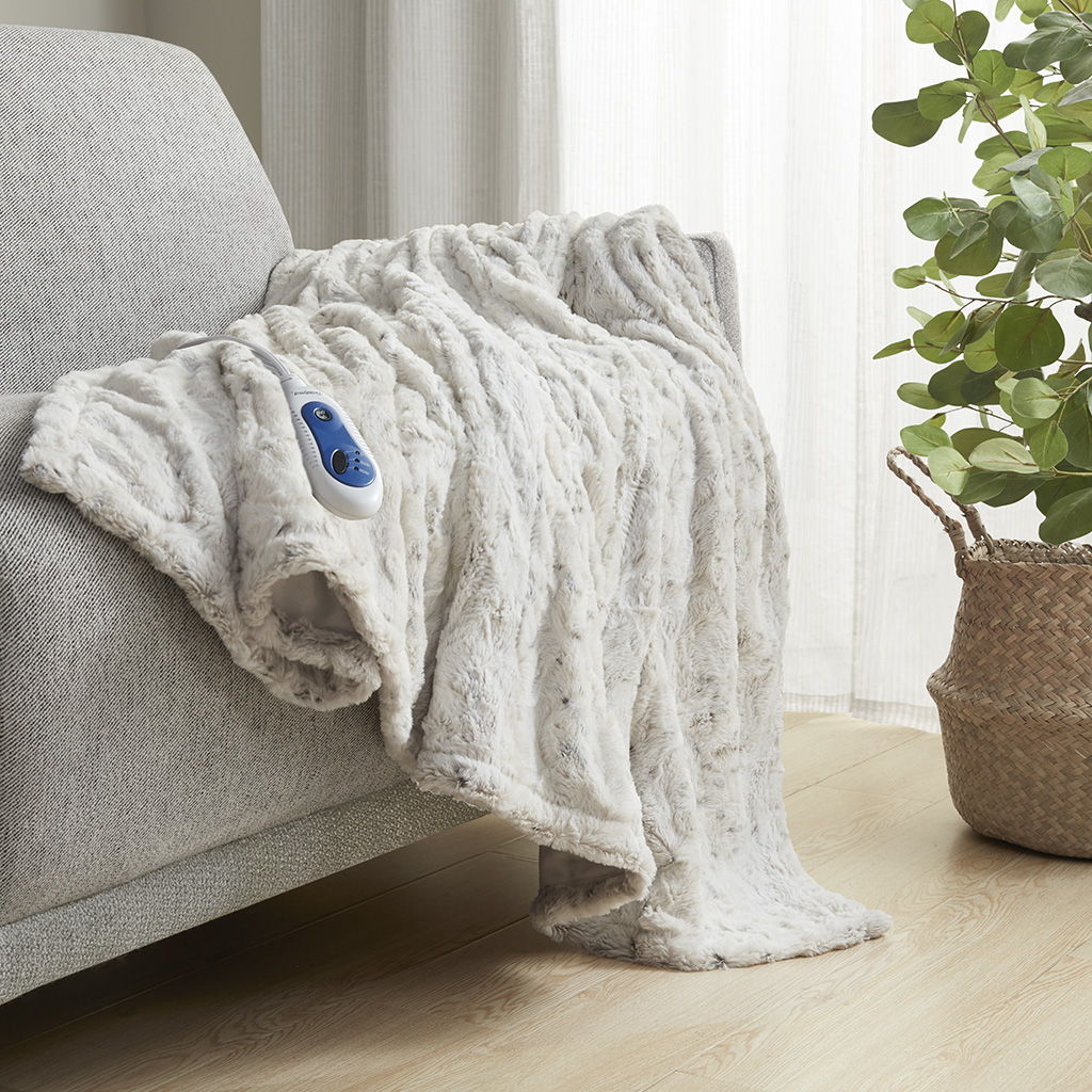 Zuri - Oversized Faux Fur Heated Throw - Snow Leopard Beautyrest