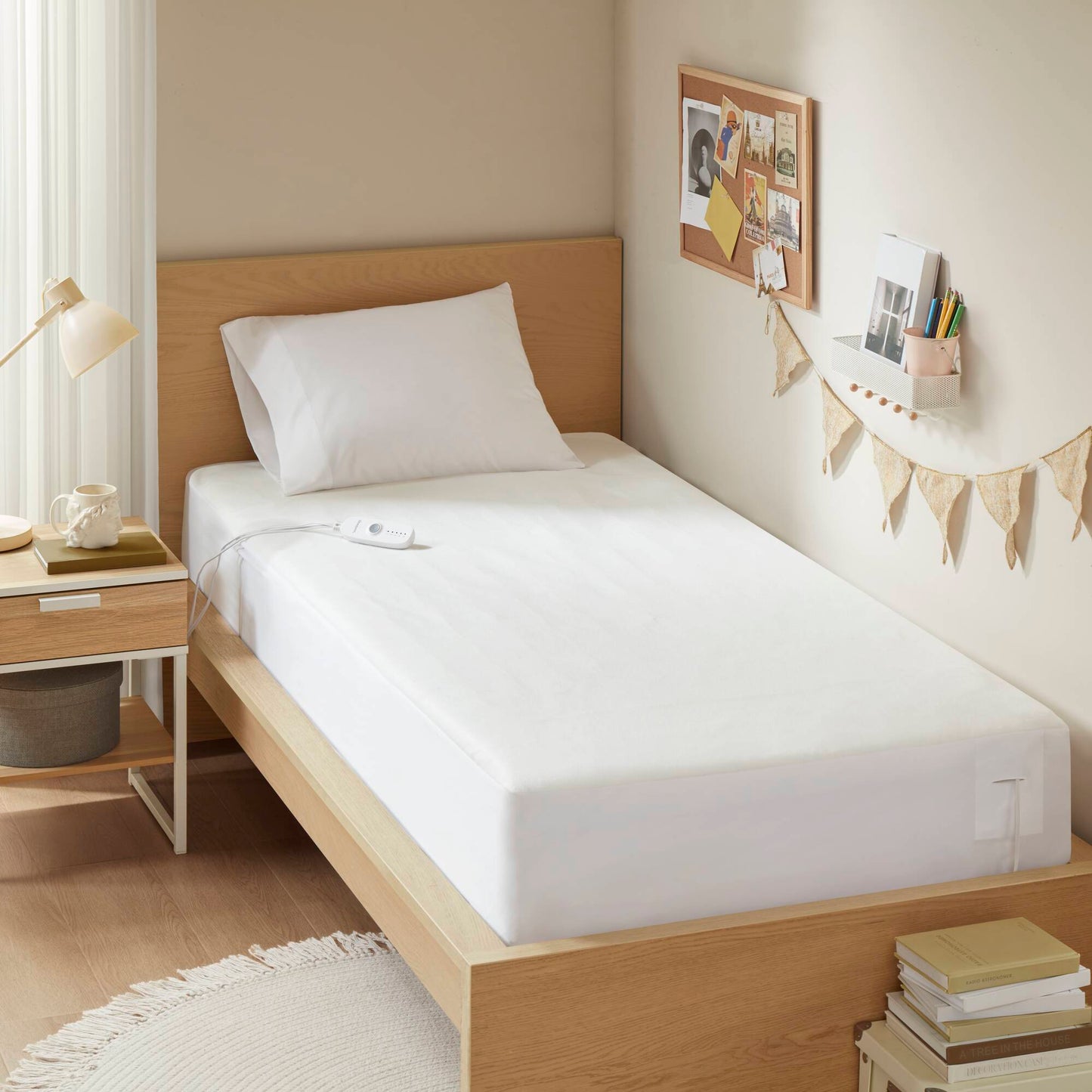 Nonwoven - Twin Heated Mattress Pad - White Beautyrest