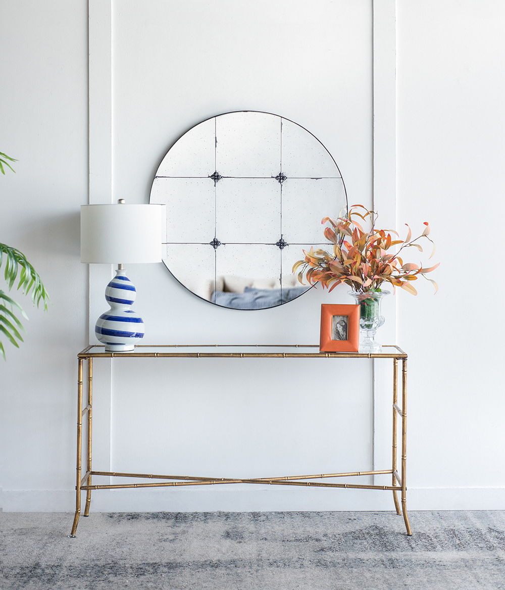 Traditional Decor Style Round Antique Glass Wall Mirror, Wall Decor For For Bathroom Entryway Console Lean Against Wall - Black Daily Nest
