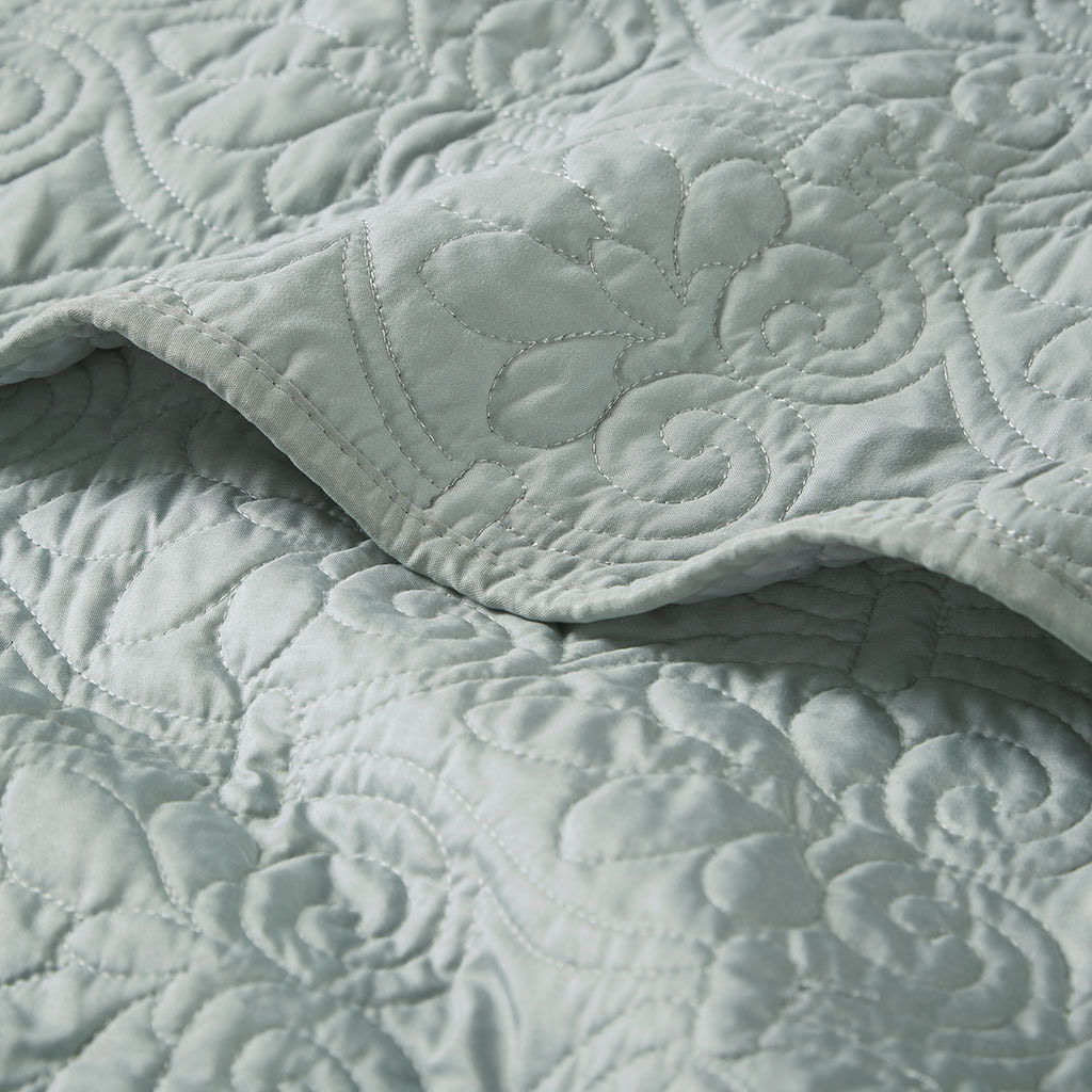 Quebec - Oversized Quilted Throw - Seafoam Madison Park