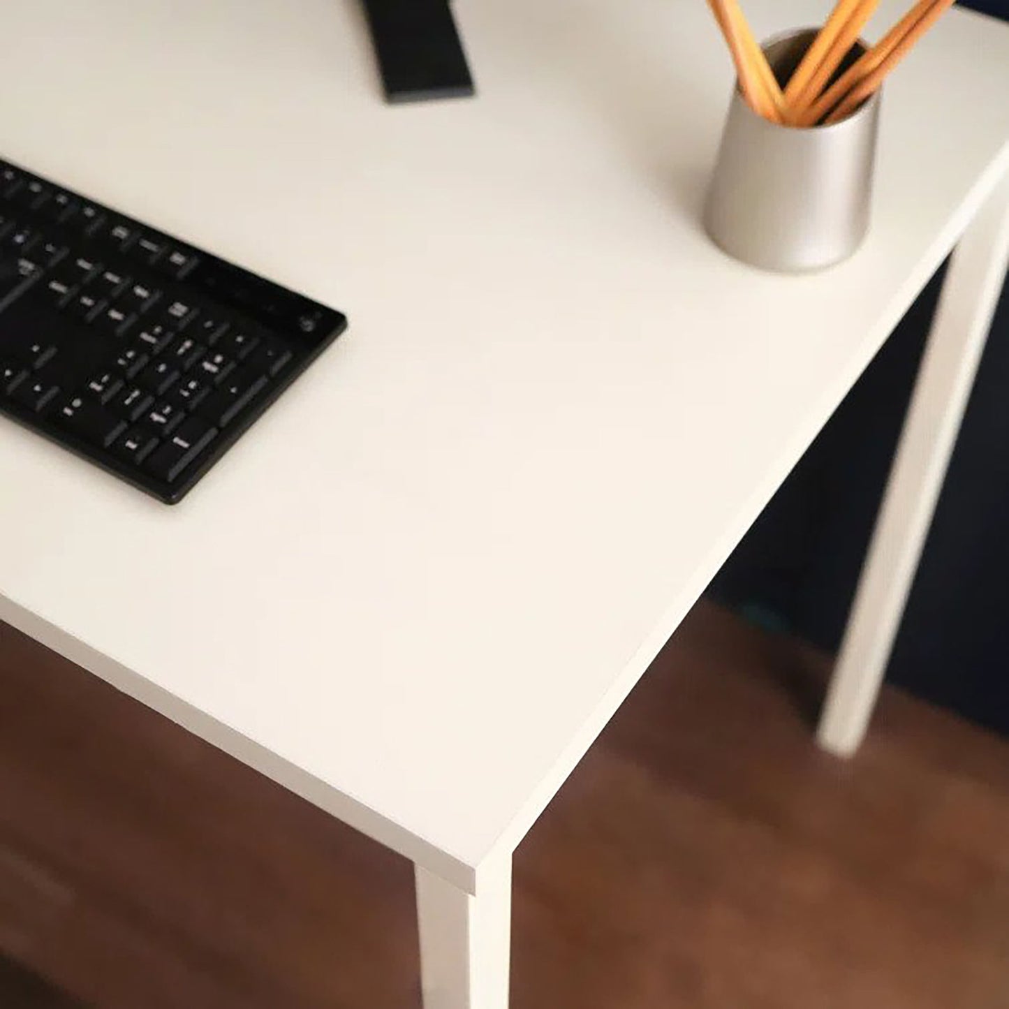 Harry - Contemporary Computer Desk Home Essentials