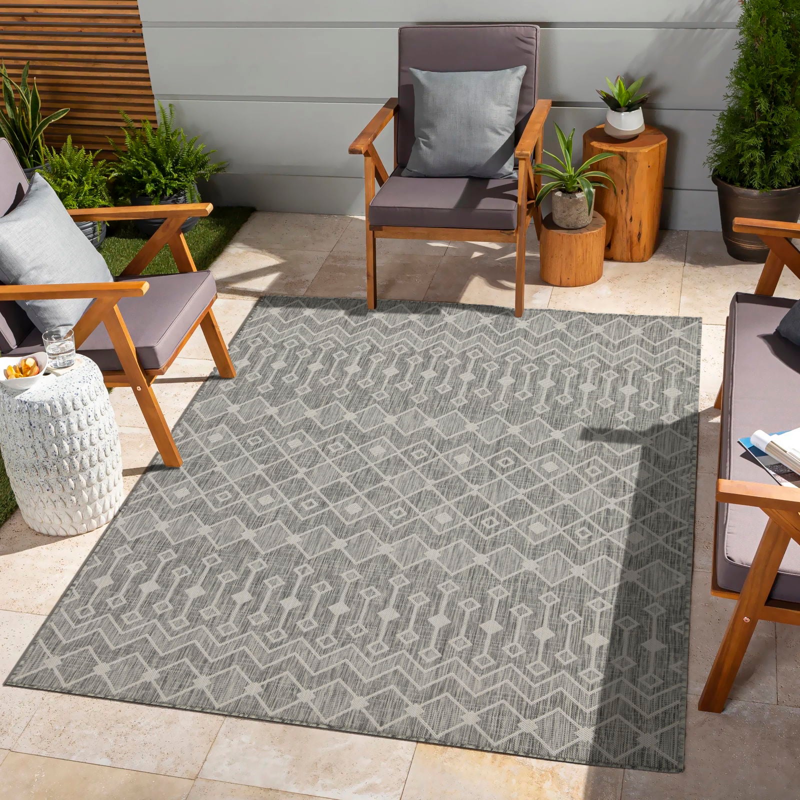 Sunshine - 2'7" X 7'3" Indoor / Outdoor, Polypropylene Area Rug Icona Home Decor