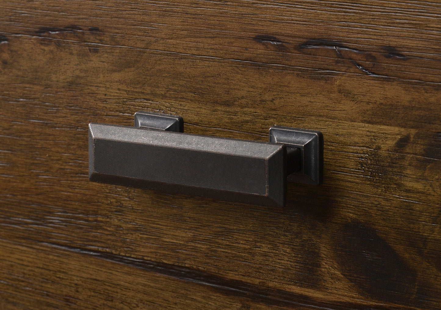 Curtis - Chest - Dark Oak Crown Mark
