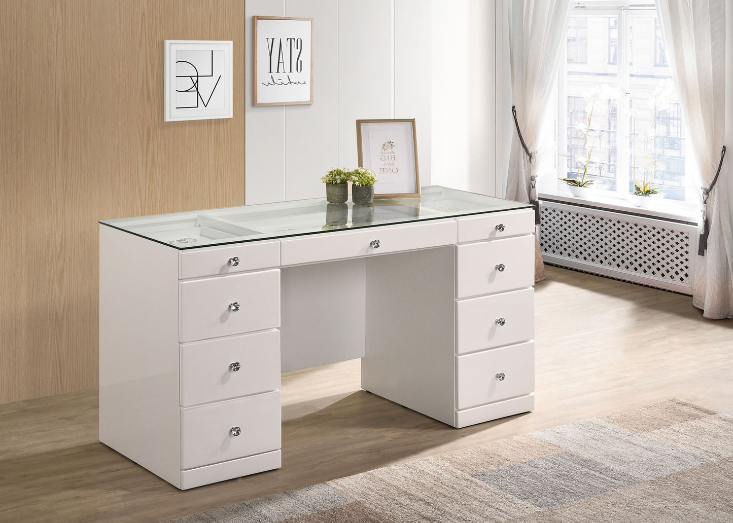 Avery - Vanity Set Crown Mark