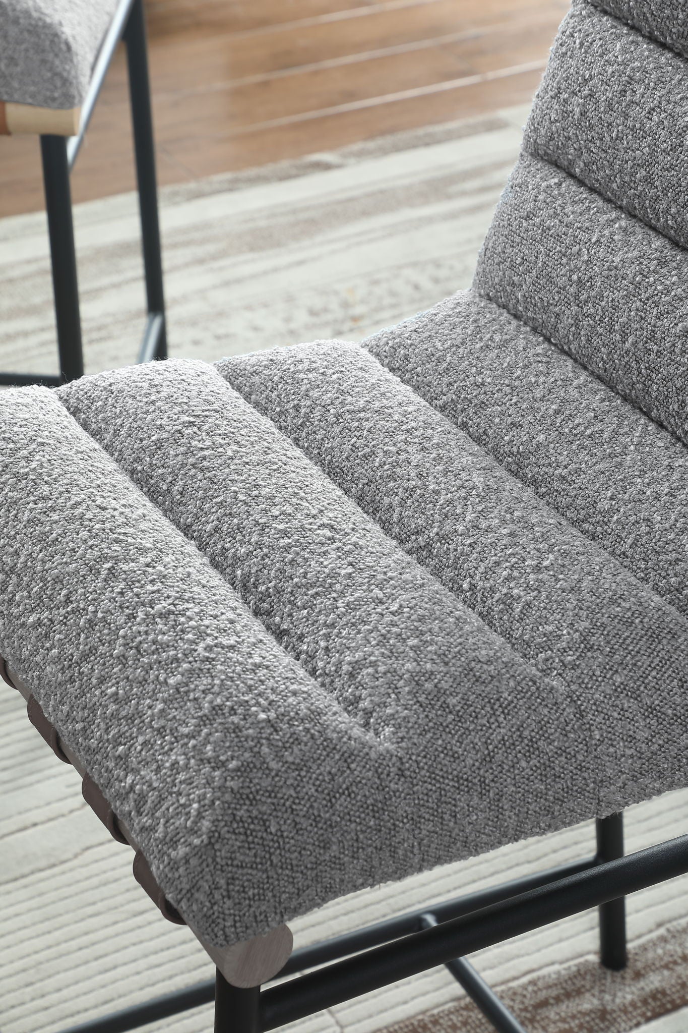 Lahni - 17" Boucle Fabric Counter Height Chair Lilola Home