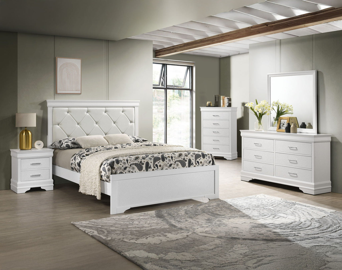 Amalia - Accent Chest Crown Mark