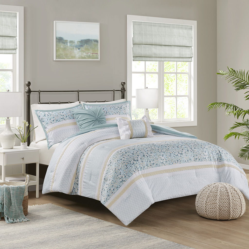 Caralie - 5 Piece Seersucker Comforter Set With Throw Pillows - Light Blue