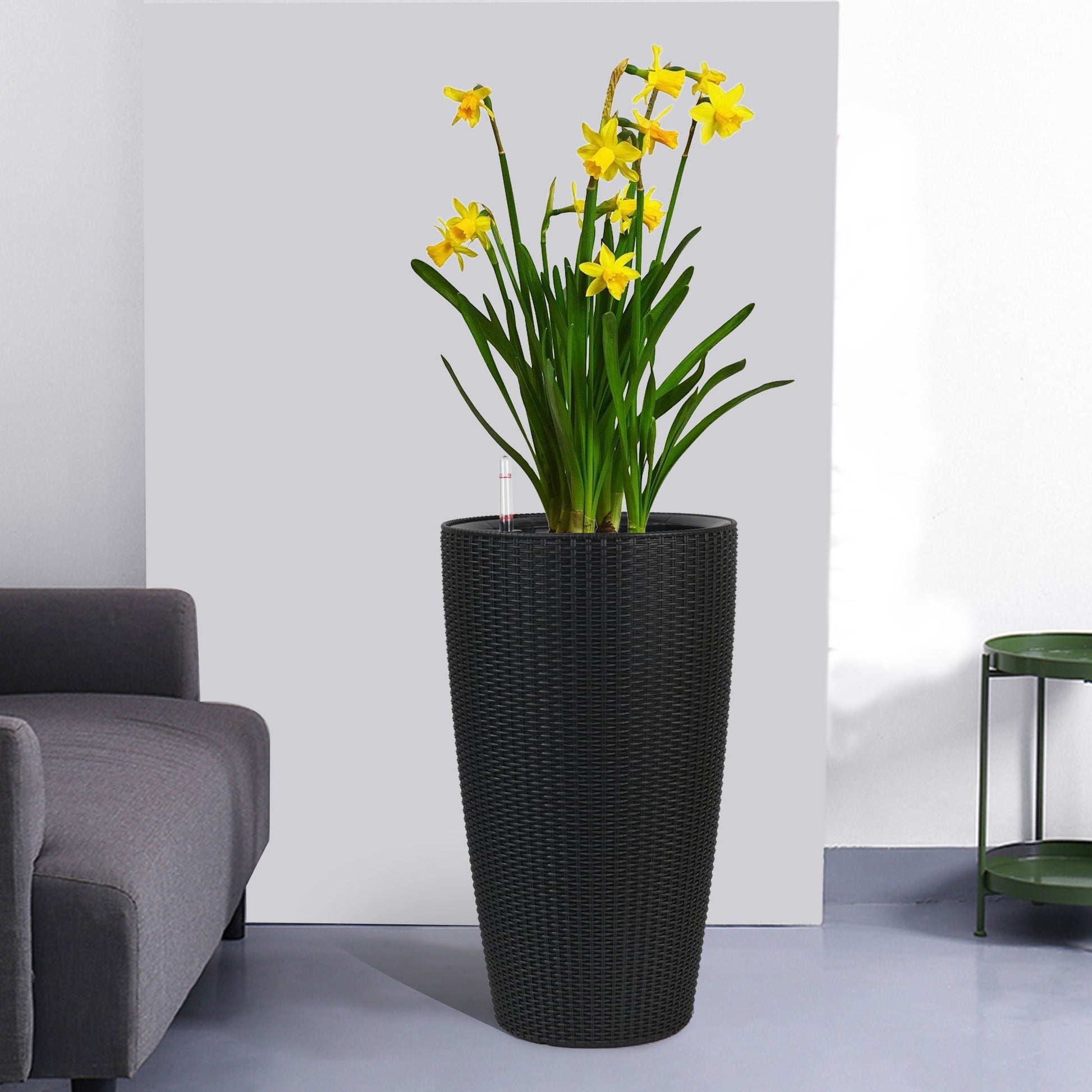 Tall Planters Set With Water Level Monitor And Auto Watering Daily Nest
