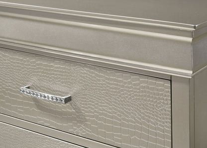 Amalia - Accent Chest Crown Mark