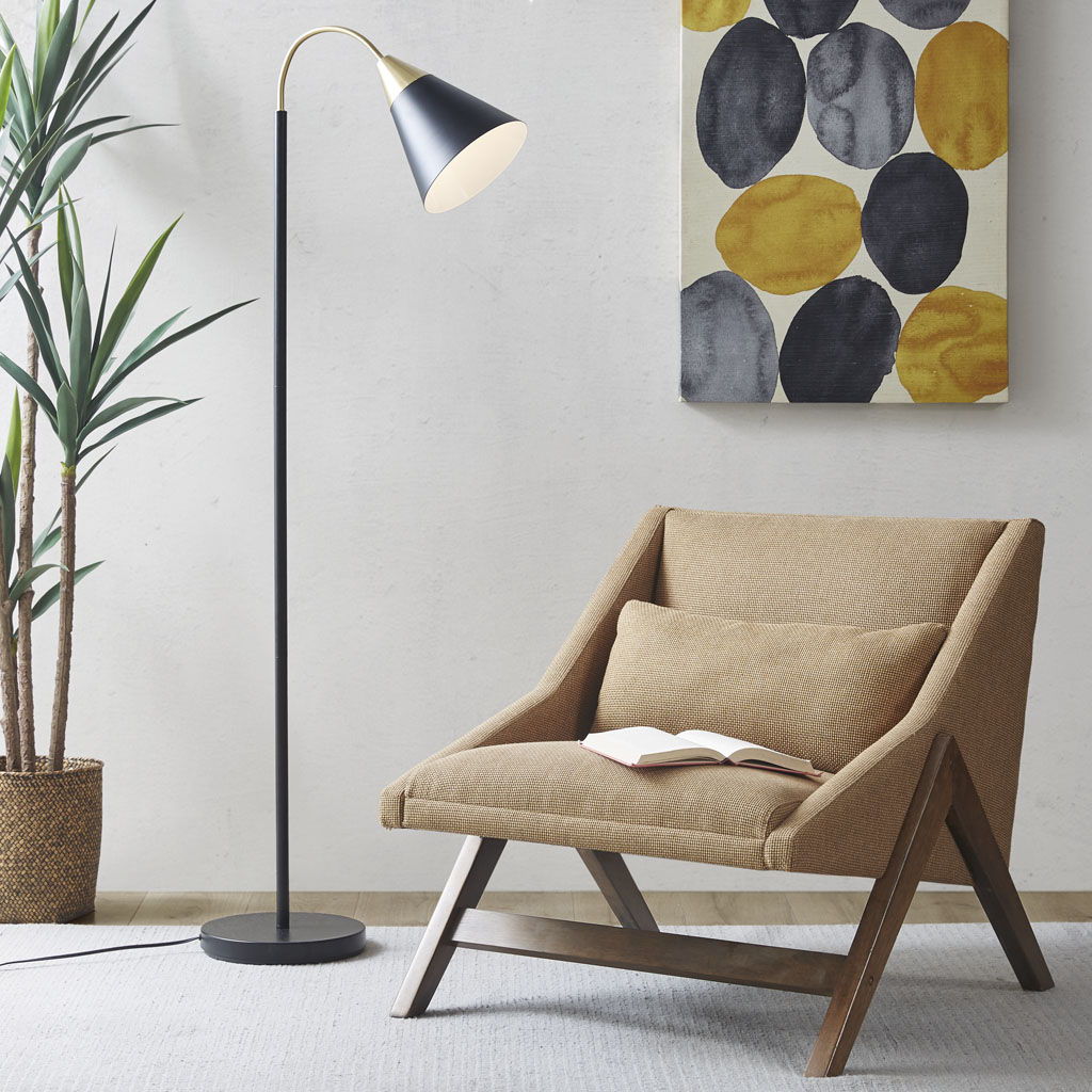 Beacon - Arched Floor Lamp - Matte Black