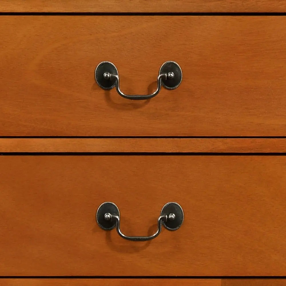 Louis Phillipe - Traditional Style Storage Chest Elegant Glory Furniture