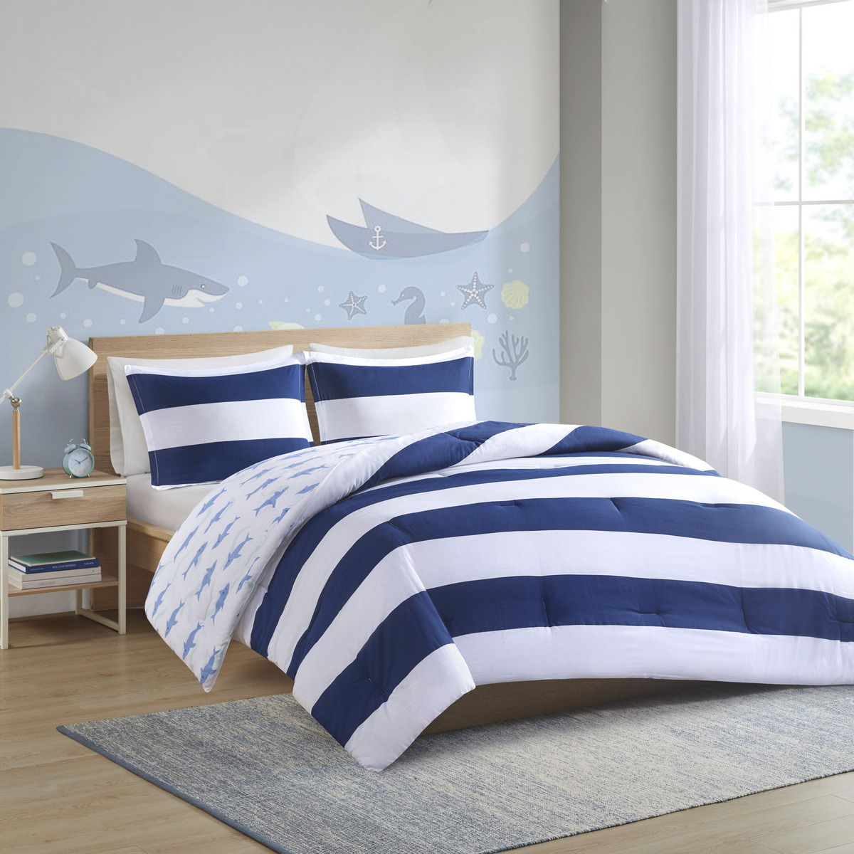 Sammie - Full Cotton Cabana Stripe Reversible Comforter Set With Shark Reverse - Navy