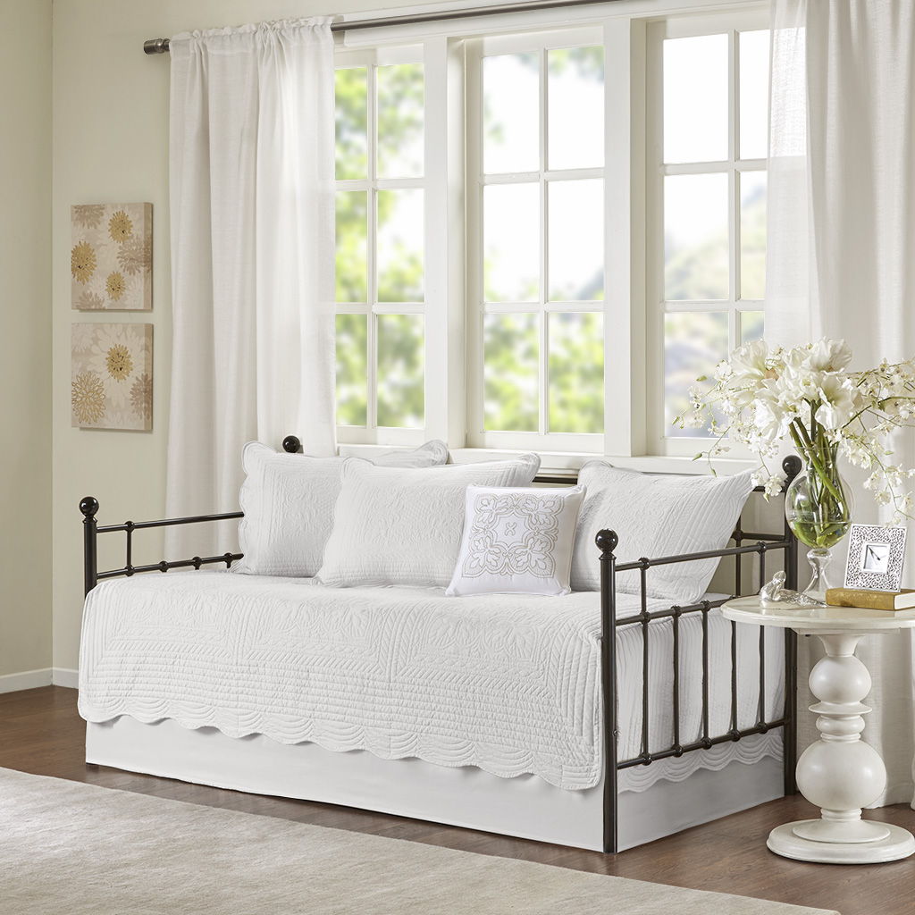 Tuscany - Twin 6 Piece Reversible Scalloped Edge Daybed Cover Set - White