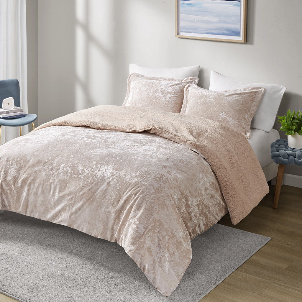 Mira - Crushed Velvet Sherpa Reversible King Comforter Set - Blush Intelligent Design