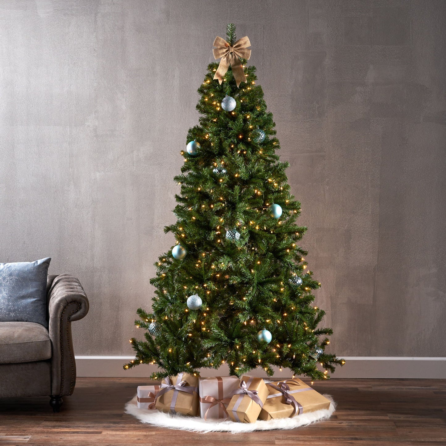 Noble - 7' Hinged Christmas Tree With 500 Clear Lights - Green Noble House