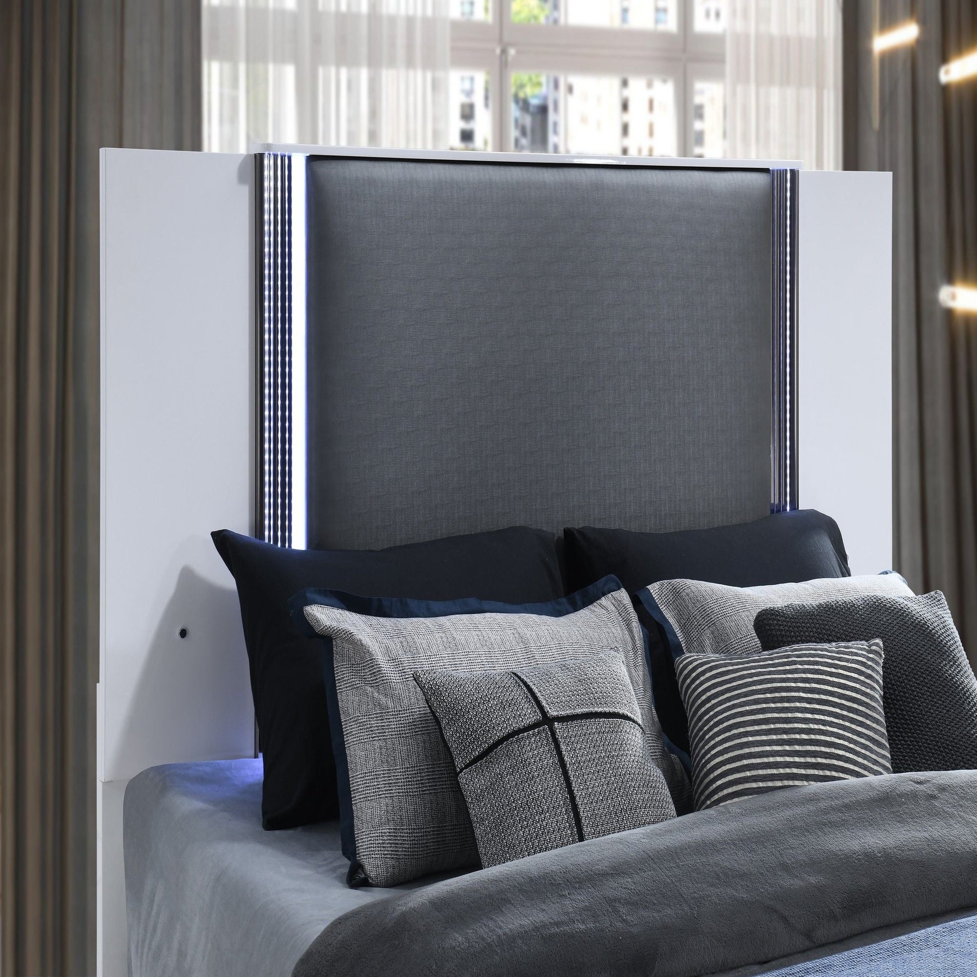 Moon - Bed & LED Accent Lighting Global Furniture USA