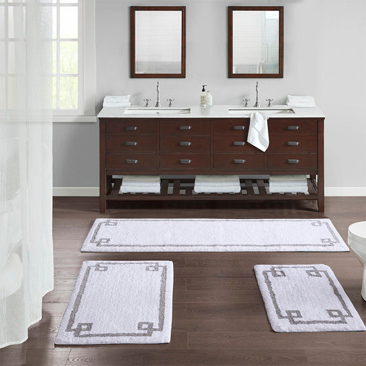 Evan - 40" Tufted Bath Rug - White