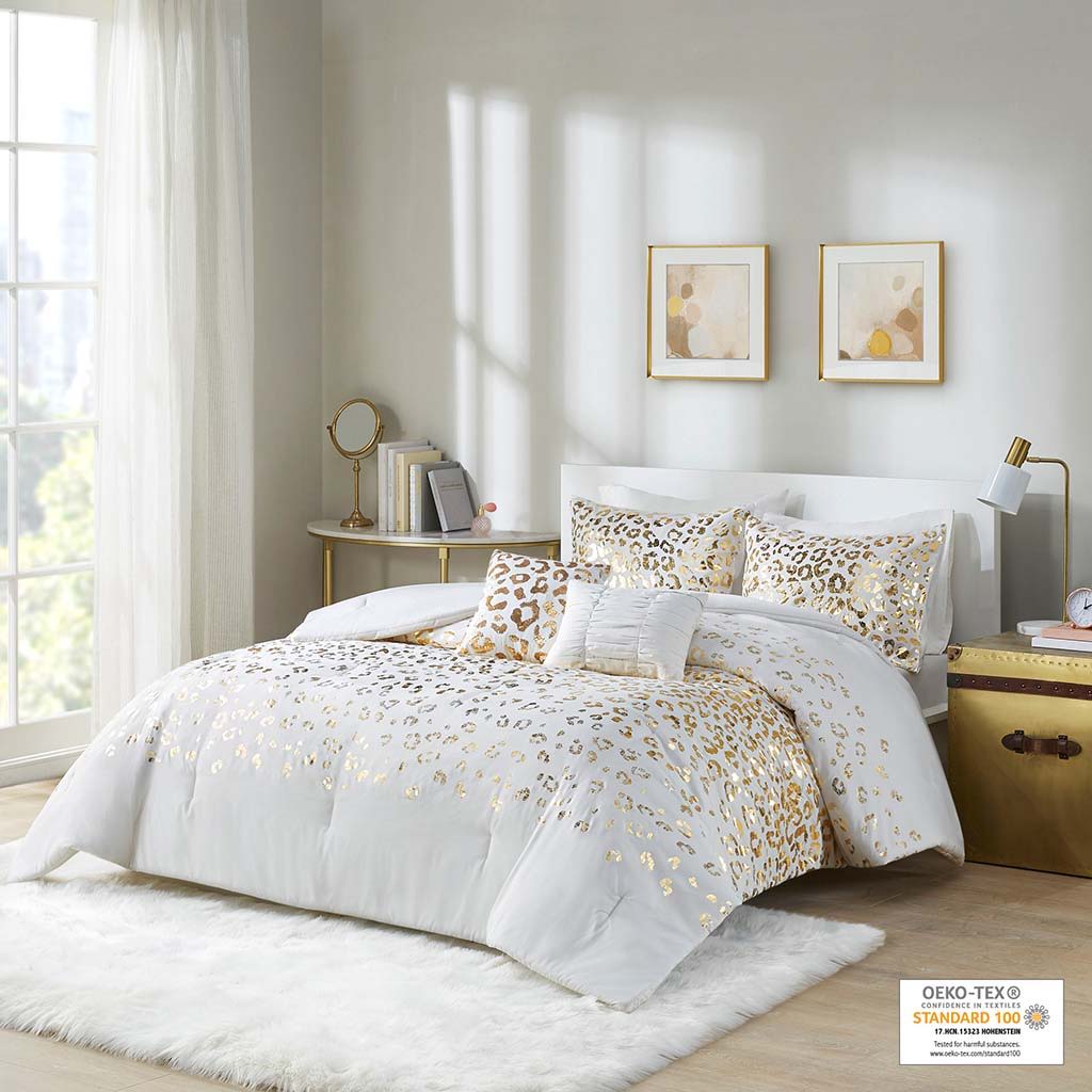 Lillie - King Metallic Animal Printed Comforter Set - Ivory / Gold