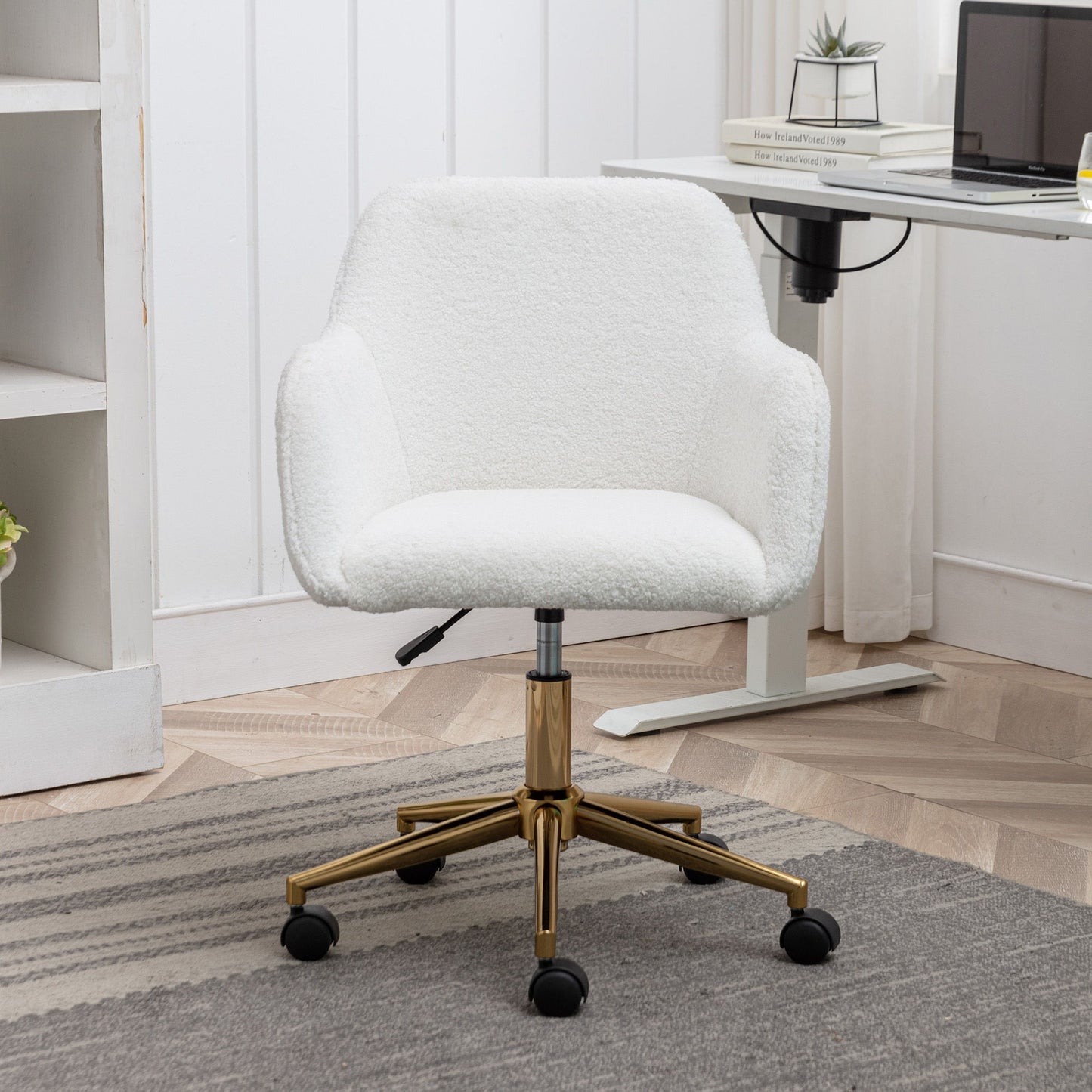 Modern Adjustable Height 360 Revolving Home Office Chair With Metal Legs And Universal Wheel For Indoor Home Essentials