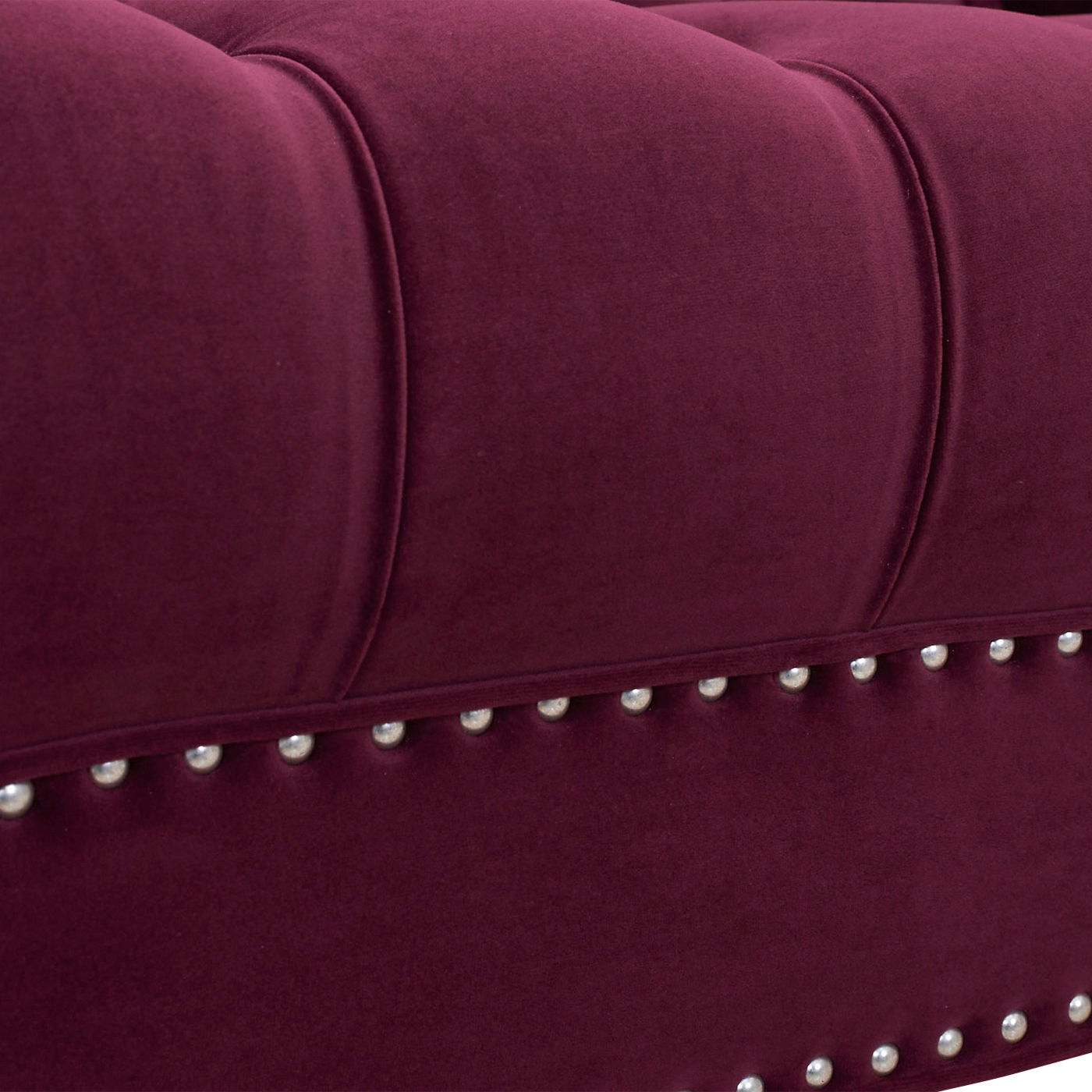 La Rosa - Victorian Chesterfield Tufted Sofa Jennifer Taylor Home