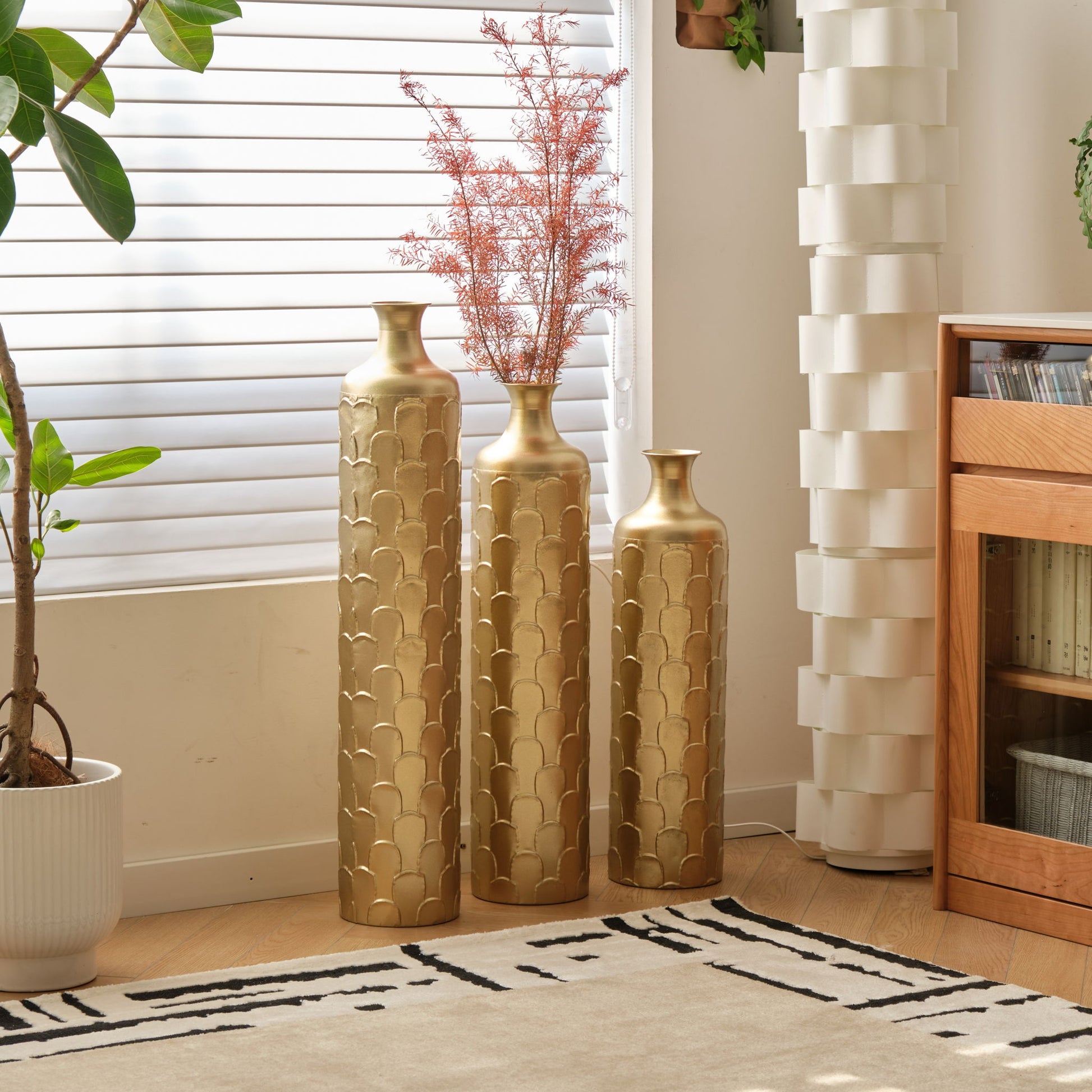 Floor Metal Vases Decorated White Metal Vases (Set of 3) Gorgeous Home Decoration Large Glazed Metal Vases - Golden Daily Nest