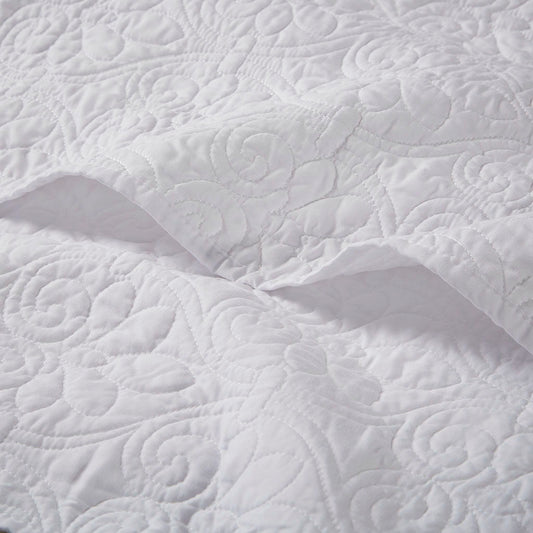 Quebec - Oversized Quilted Throw - White