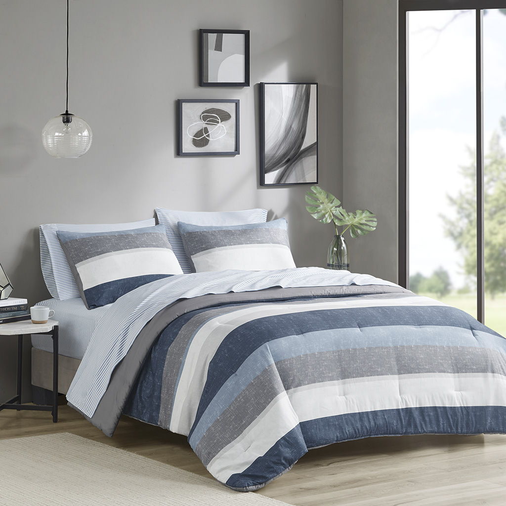 Jaxon - Stripe King Comforter Set With Bed Sheets - Blue/Gray