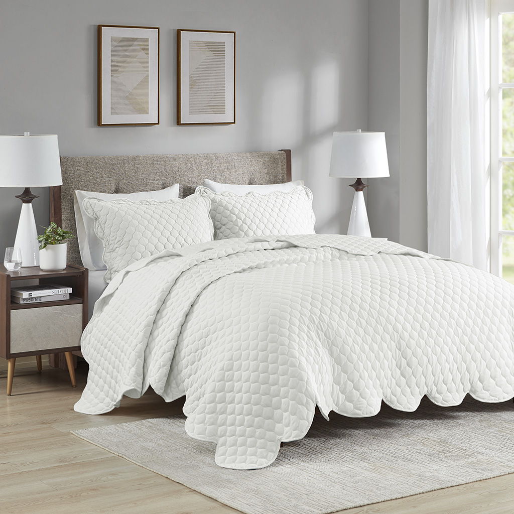 Nala - 3 Piece King Scalloped Edge Crinkle Microfiber Quilt Set - Ivory