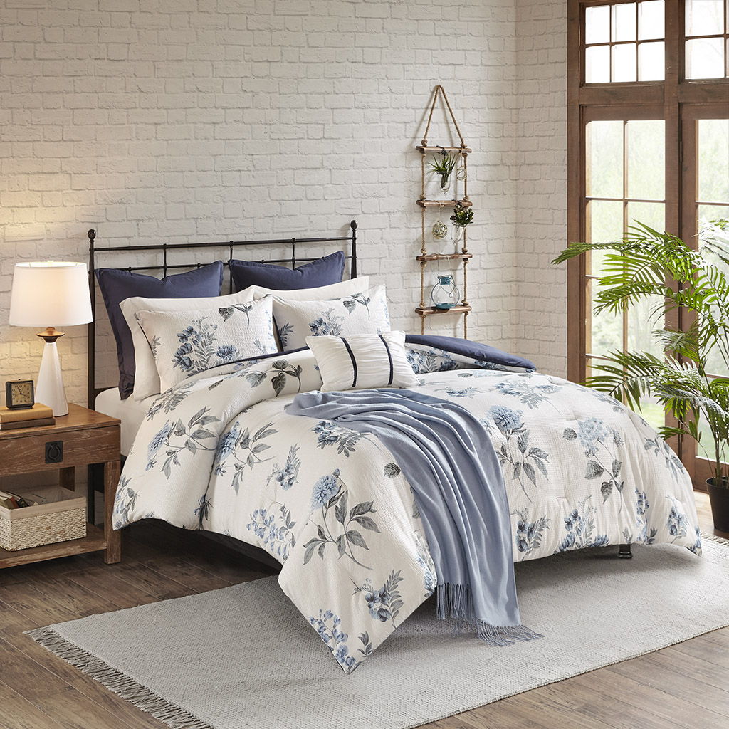 Zennia - King 7 Piece Printed Comforter Set With Throw Blanket - Blue