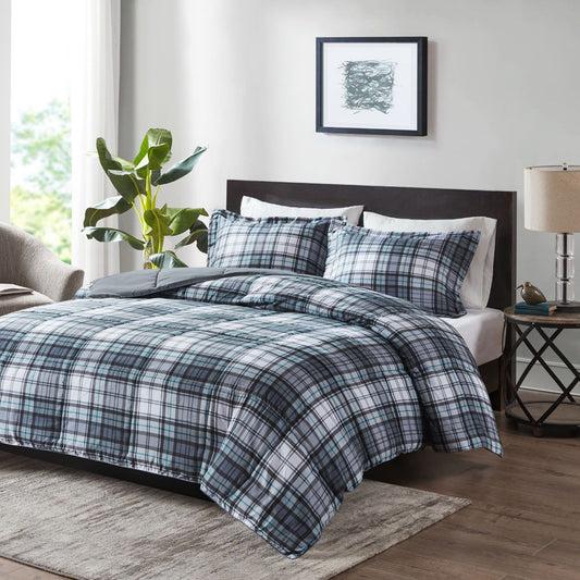 Parkston - King 3M Scotchgard Down Alternative All Season Comforter Set - Gray Madison Park Essentials