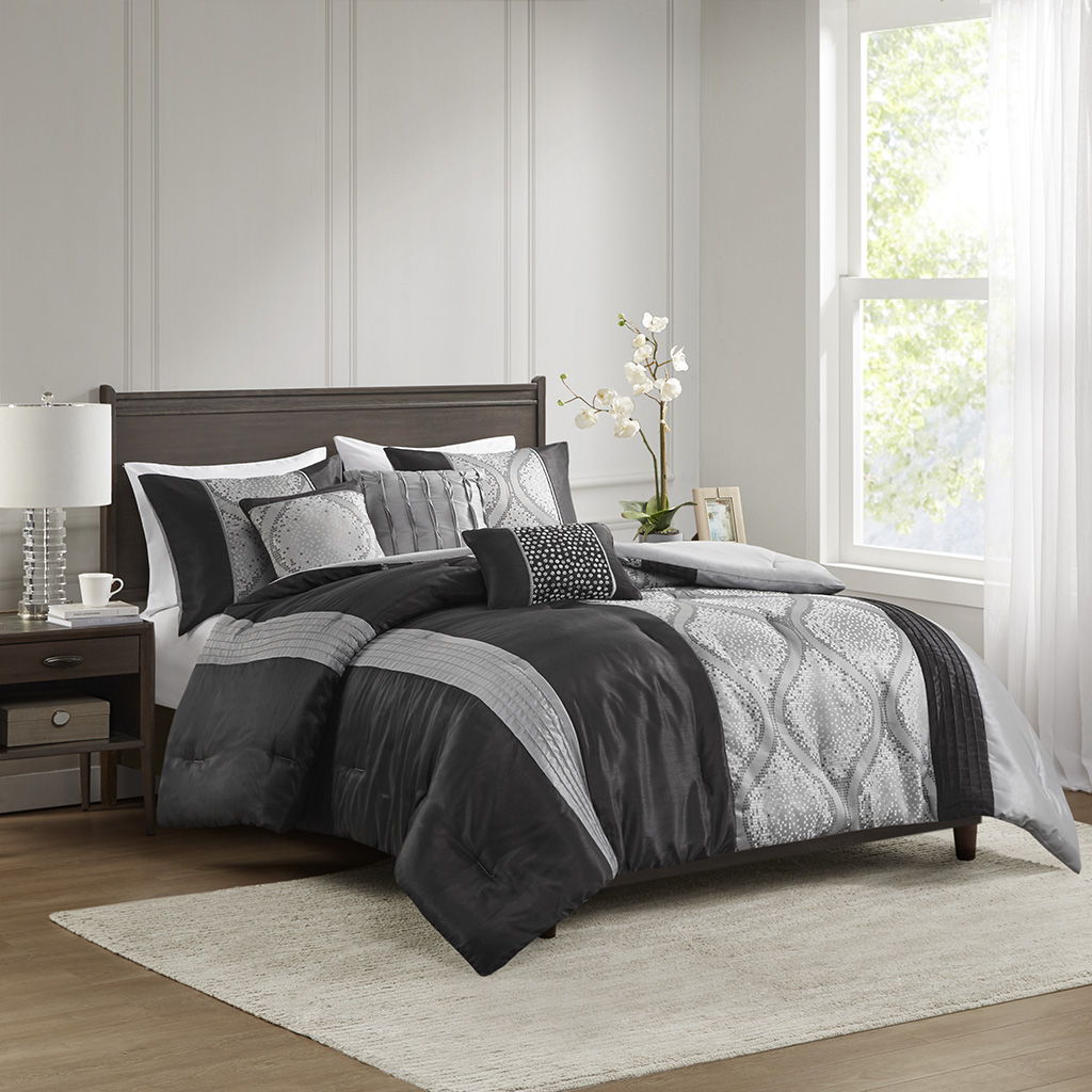 Lori - 6 Piece Jacquard Comforter Set With Throw Pillows - Black/Silver Madison Park