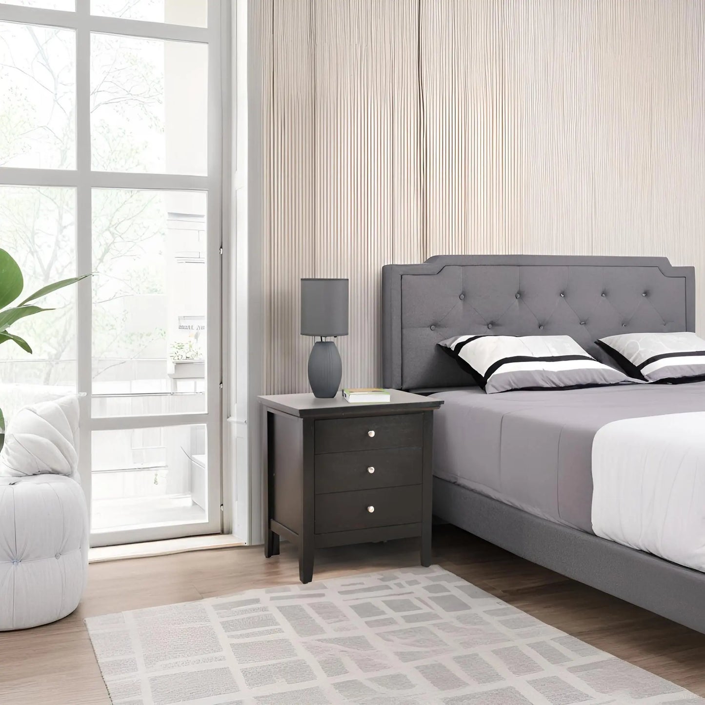 3 Drawer Nightstand & Dove Tailed Drawers Glory Furniture