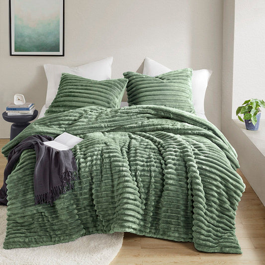Avril - King/California King Fluffy Ribbed Plush Comforter Set - Green Super Listing