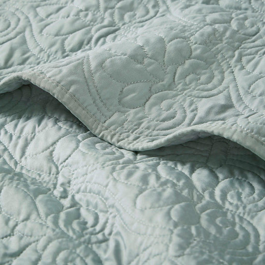 Quebec - Oversized Quilted Throw - Seafoam